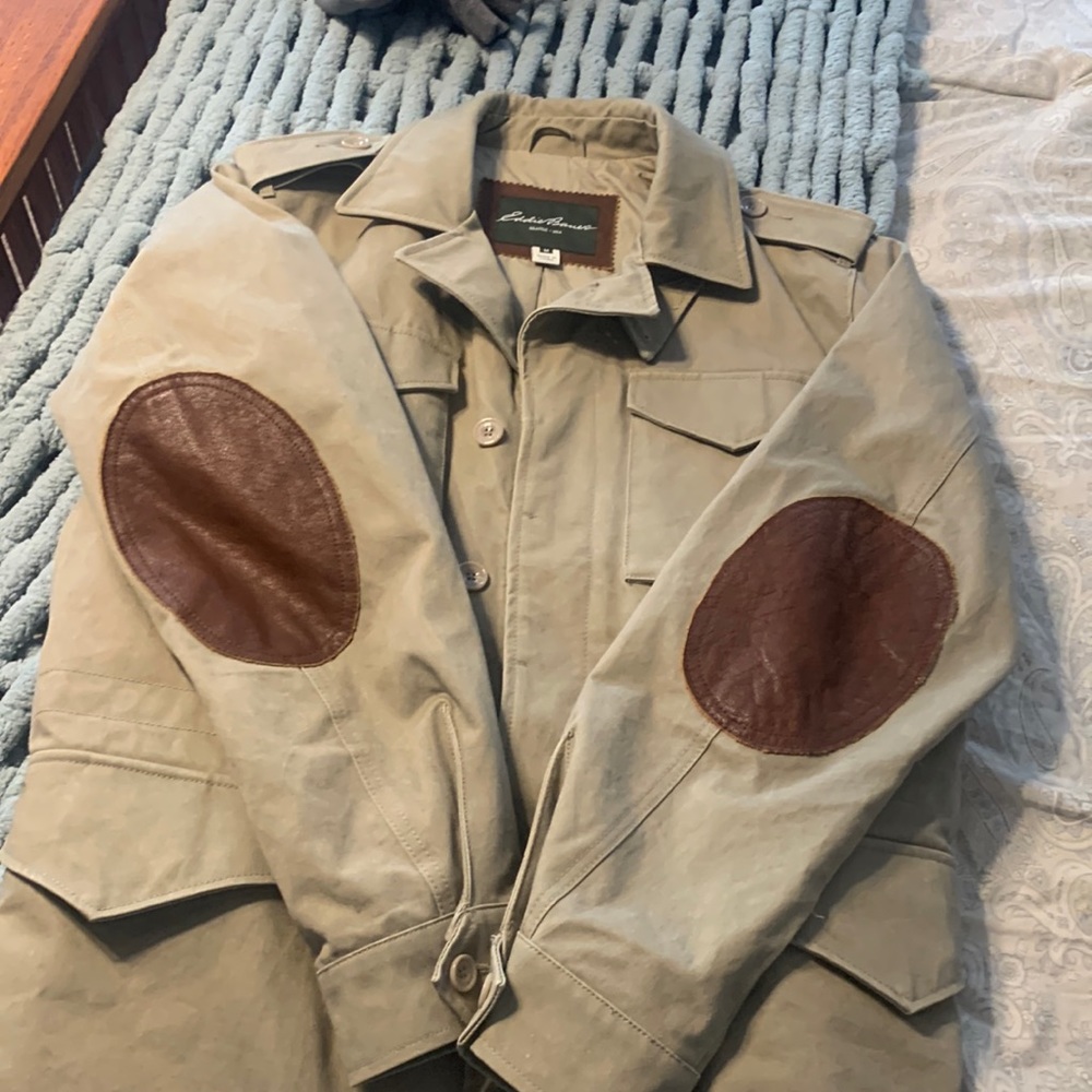 Men’s Eddie Bauer field cute medium